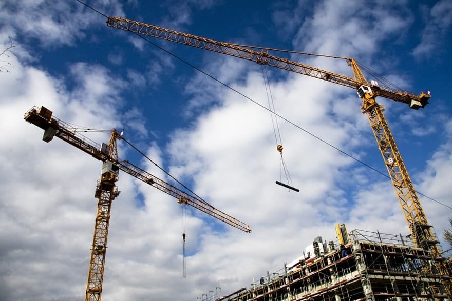 Types of cranes
